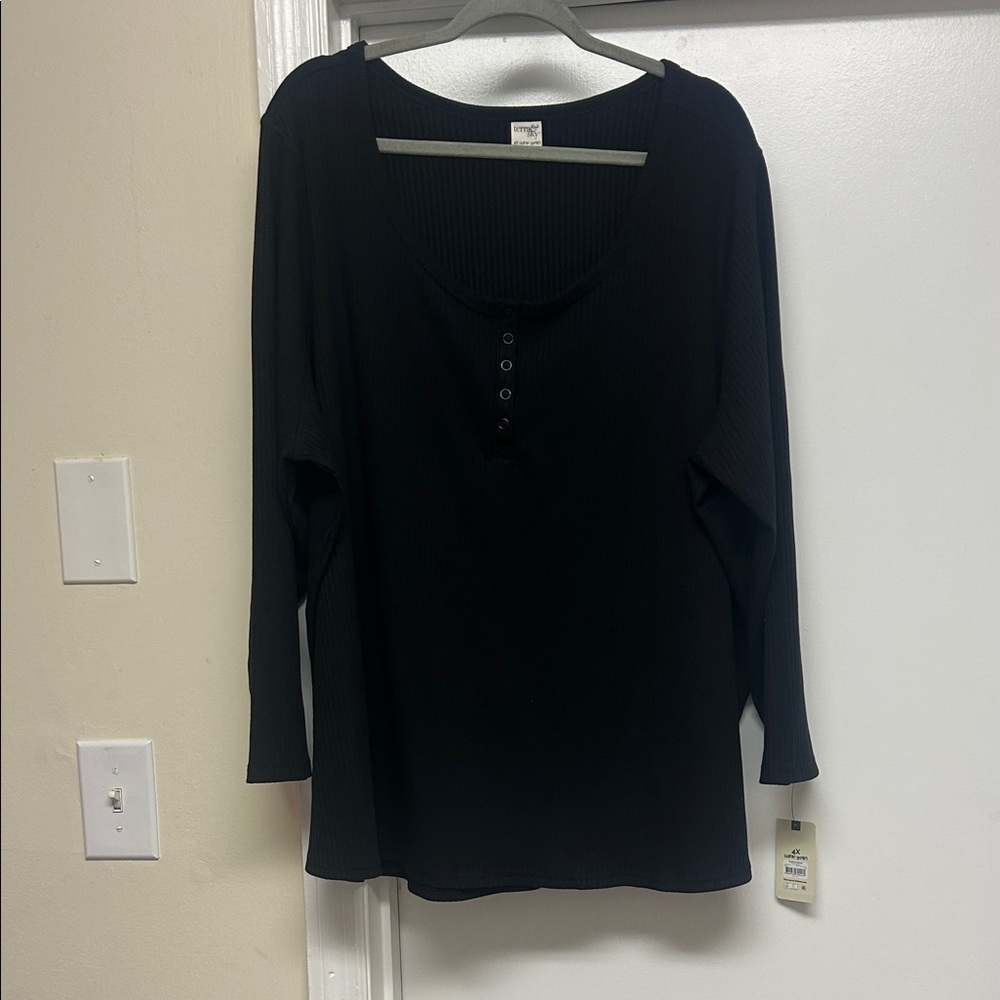Terra & Sky Black Long Sleeve Women's Top